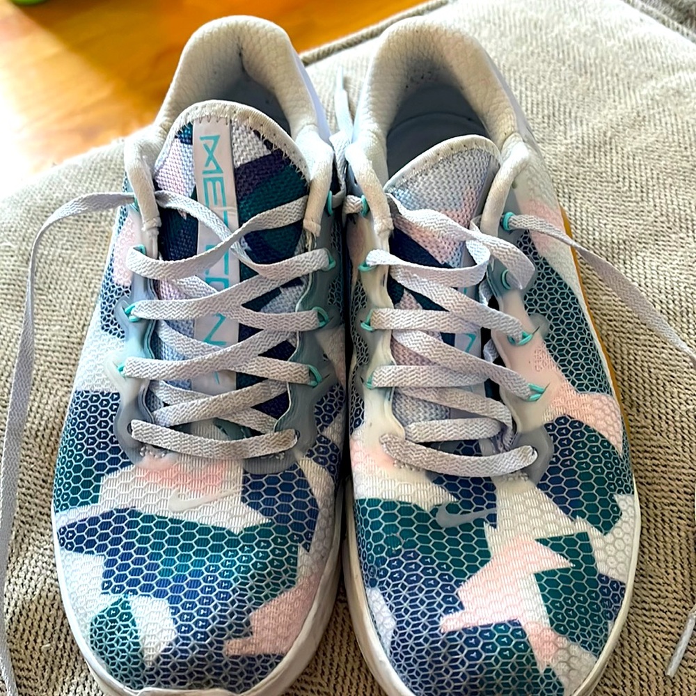 Like new Nike Metcon 5s